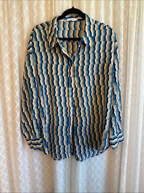 #891 Button-Up Wavy Stripe Blouse in Blue & Cream